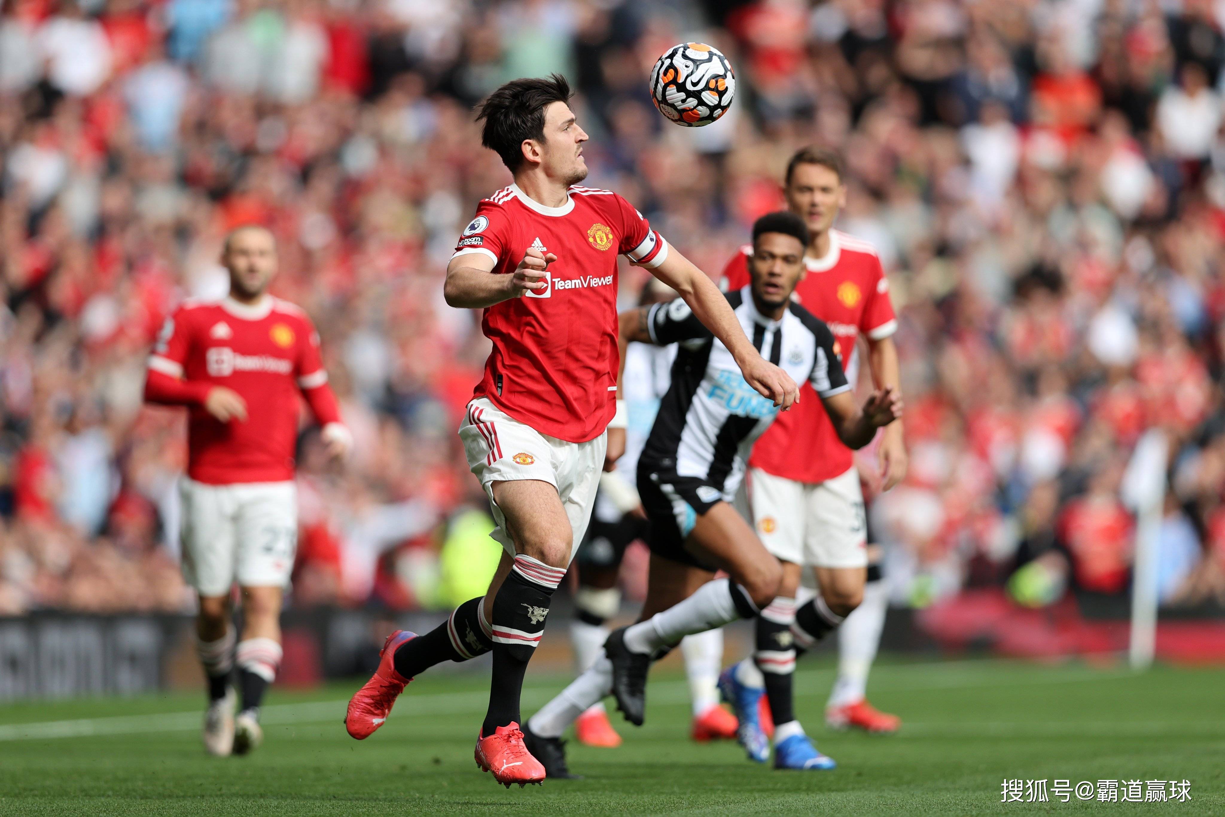 包含英超转会期走向成谜，曼城内部沟通，话题不断，年轻球员得到机会的词条