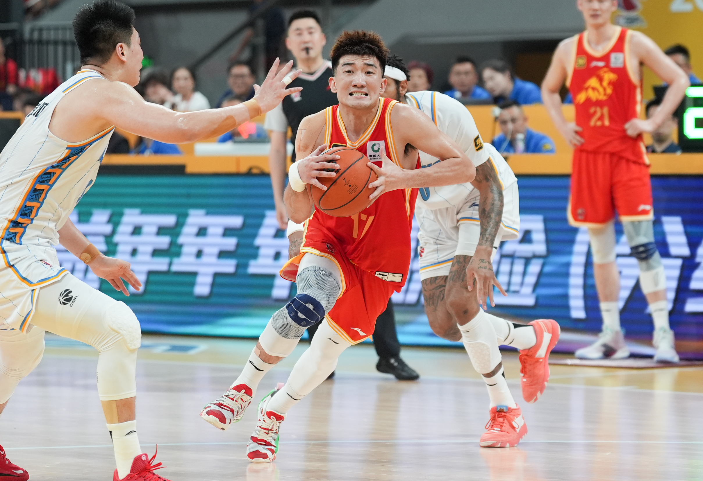 开元体最在线新网址包含里尔赛后外线爆发；志在CBA常规赛名次提升；赛场秩序良好；控场能力受关注的词条