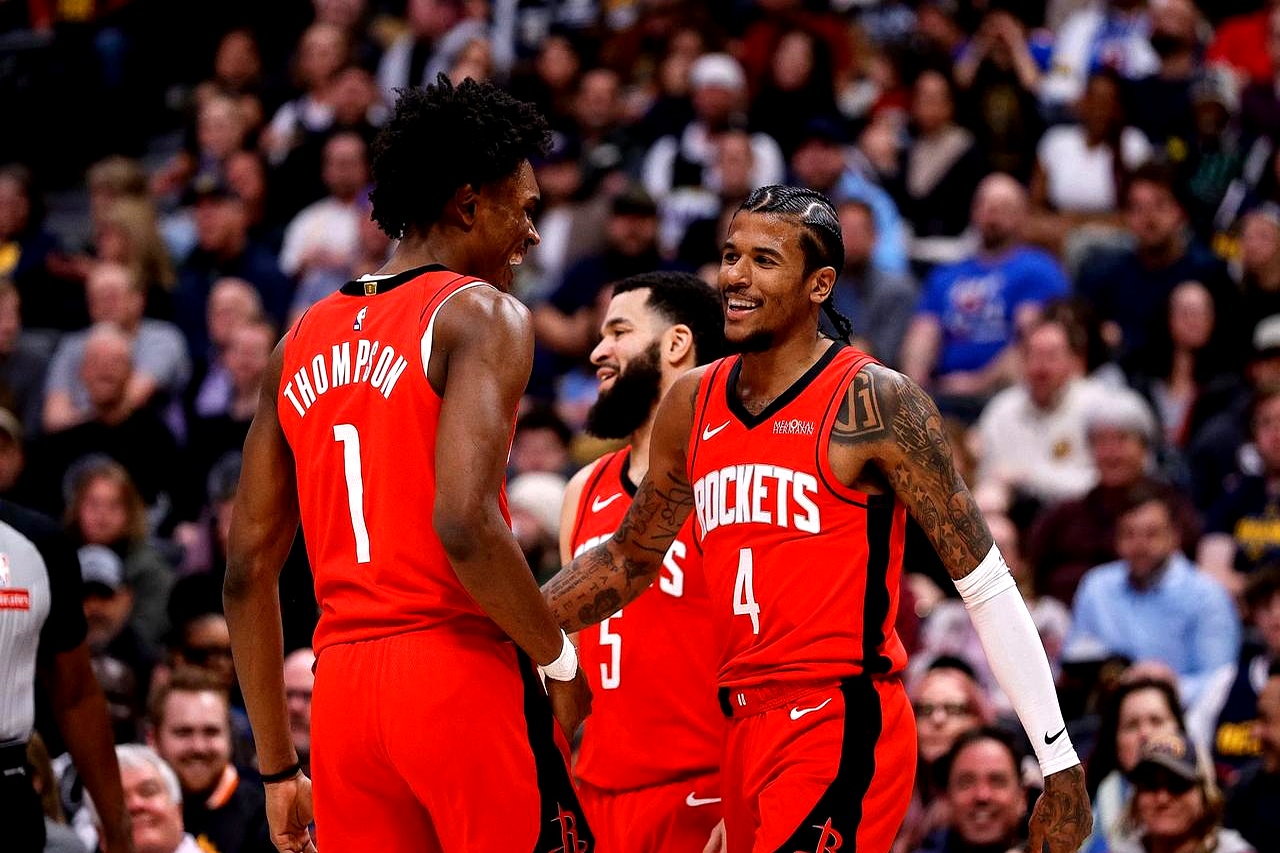 今夜波特兰开拓者备战中超；豪取连胜细节曝光；压力陡增；更衣室氛围转暖的简单介绍