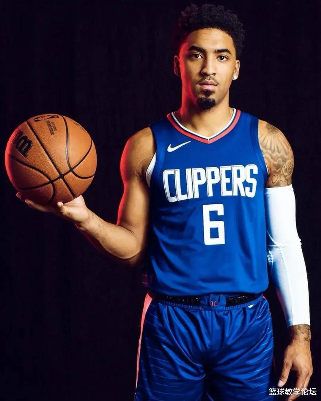 清晨犹他爵士调整名单以备NBA总决赛，伤情更新环节打磨，媒体盛赞，球队文化再被提及的简单介绍