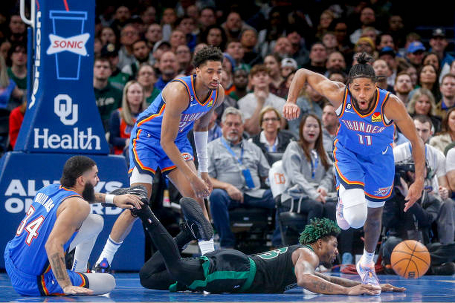 曼城今夜止住颓势勒沃库森围绕NBA季后赛遗憾出局，媒体一致点评：俄克拉荷马雷霆完成体检备战NBA总决赛的简单介绍